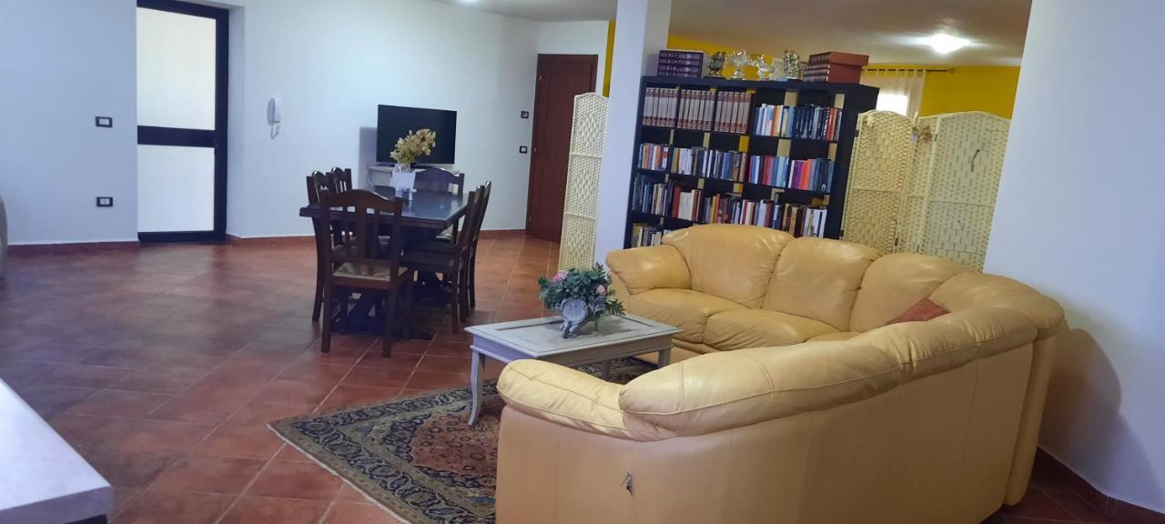Studio Seminterrato Villa Armonia Iun:P2030 奥罗塞伊 外观 照片